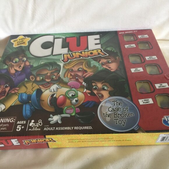 New Sealed Board Game Clue Jr./Junior Family Fun Case of the Broken Toy - Picture 3 of 5